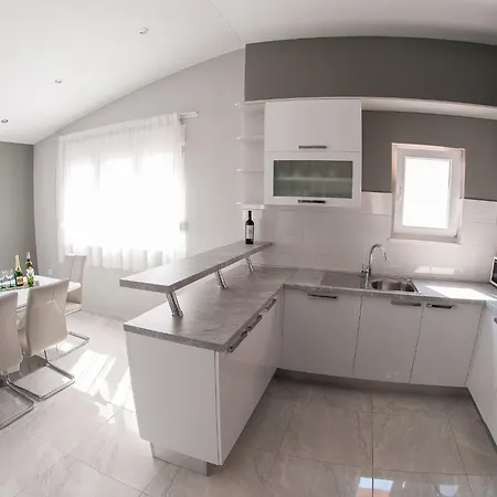 Lejlighed Anita-luxury Three Bedroom With Terrace *
