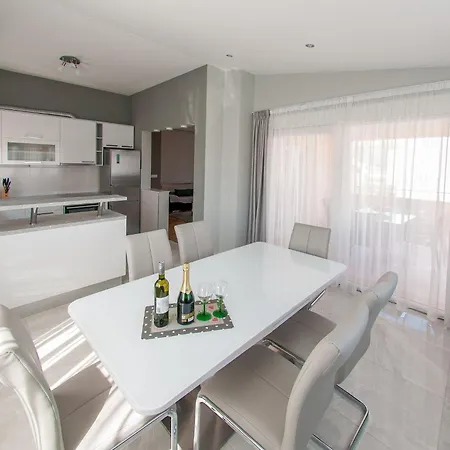 Lejlighed Anita-luxury Three Bedroom With Terrace *