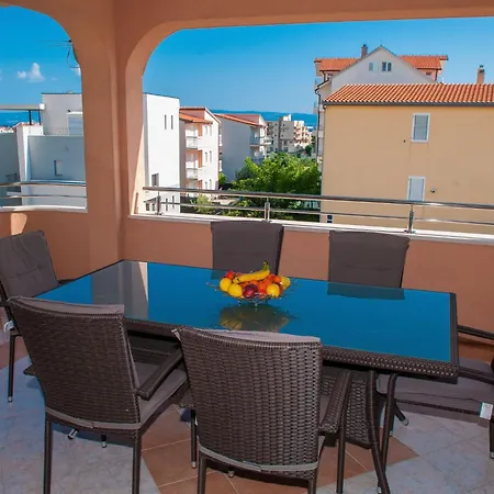 Lejlighed Anita-luxury Three Bedroom With Terrace Split