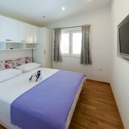 Anita-luxury Three Bedroom With Terrace Spalato
