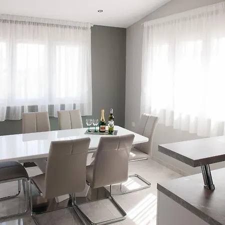 Anita-luxury Three Bedroom With Terrace Lägenhet Split